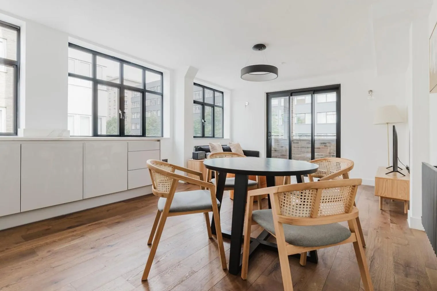 Blueground Whitechapel Balcony Nr Shops Bars Lon-569 Apartment London