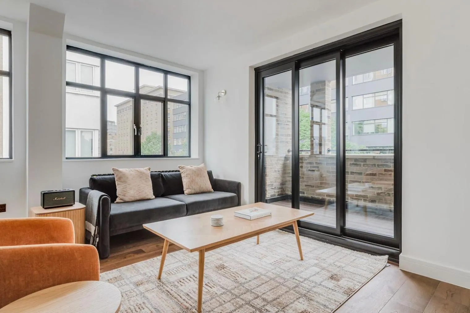 Blueground Whitechapel Balcony Nr Shops Bars Lon-569 Apartment London