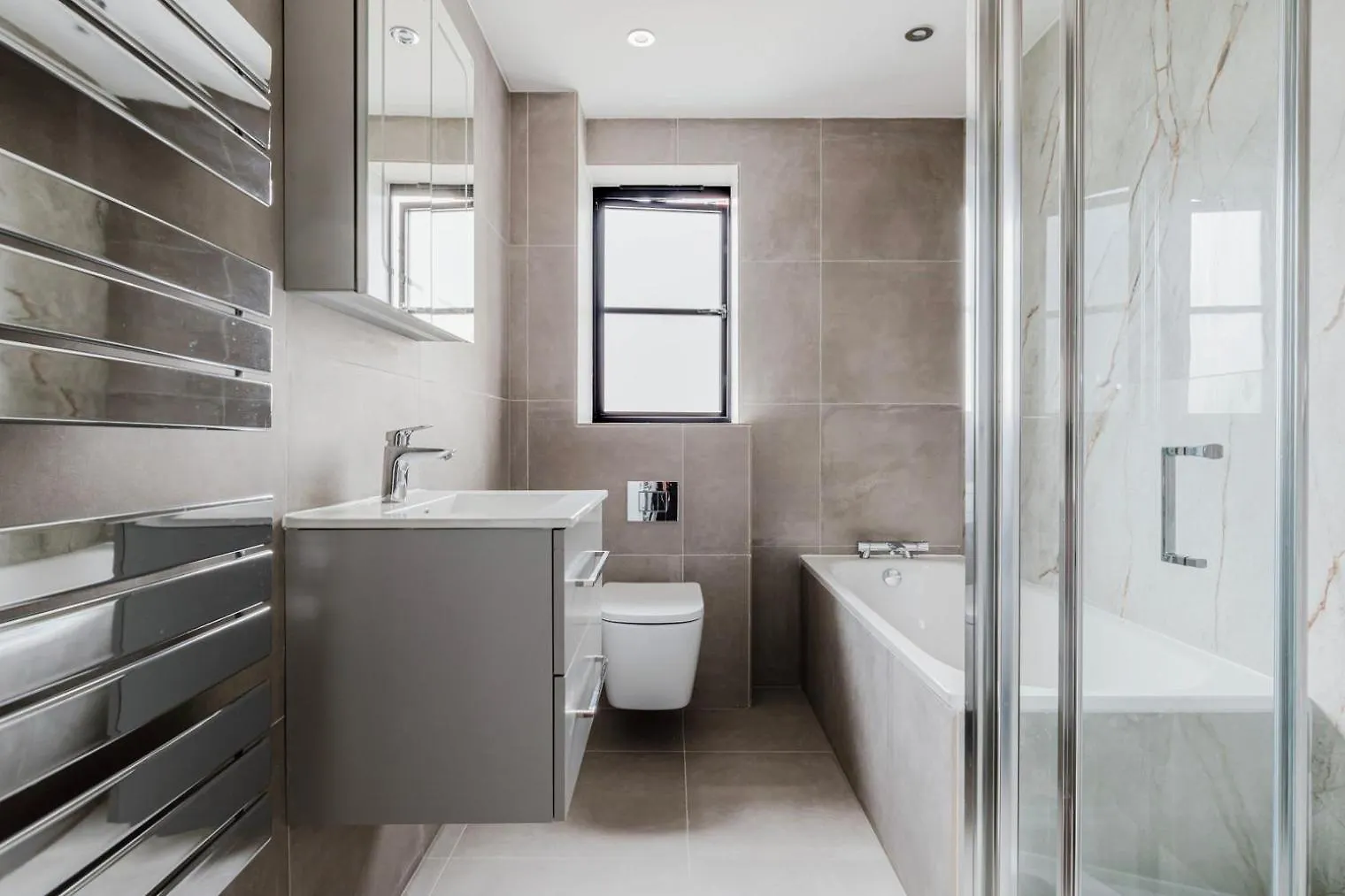 Blueground Whitechapel Balcony Nr Shops Bars Lon-569 Apartment London United Kingdom